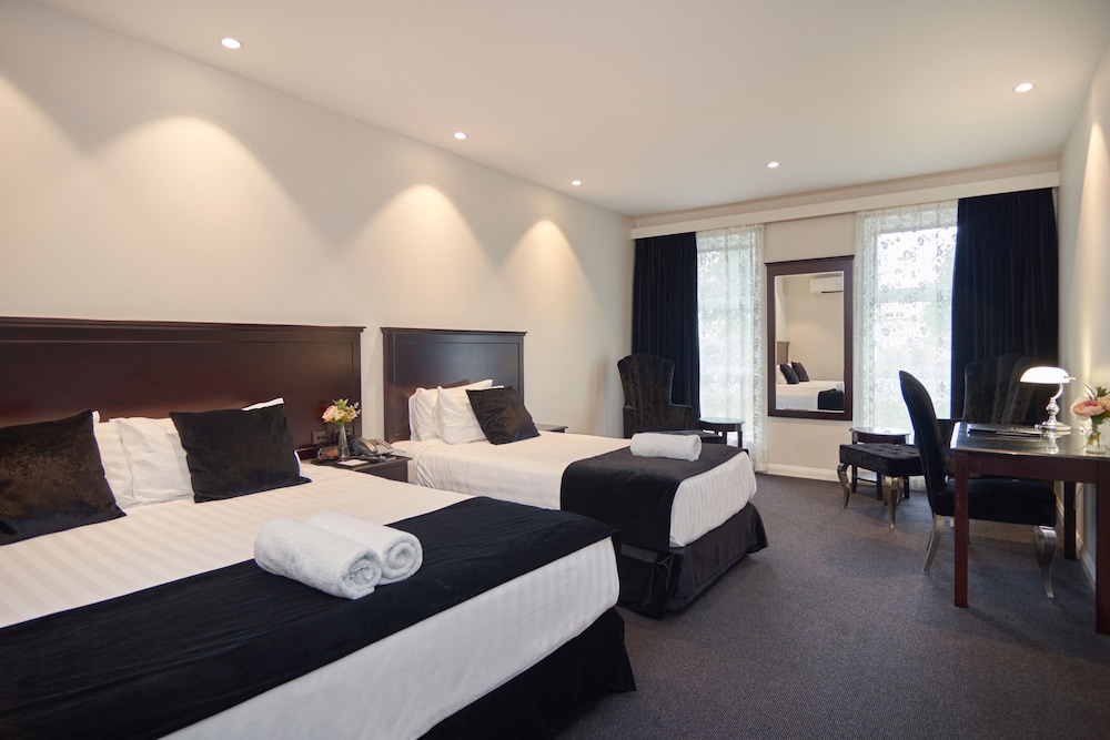 International Hotel Wagga Wagga 15/66