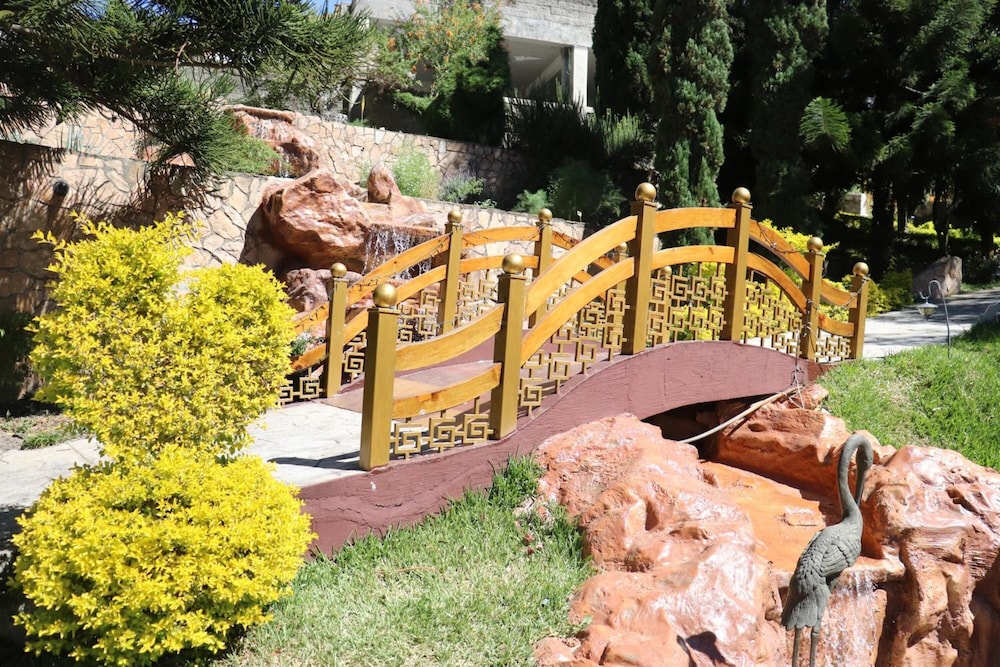 Suites Jardin Imperial 55/63