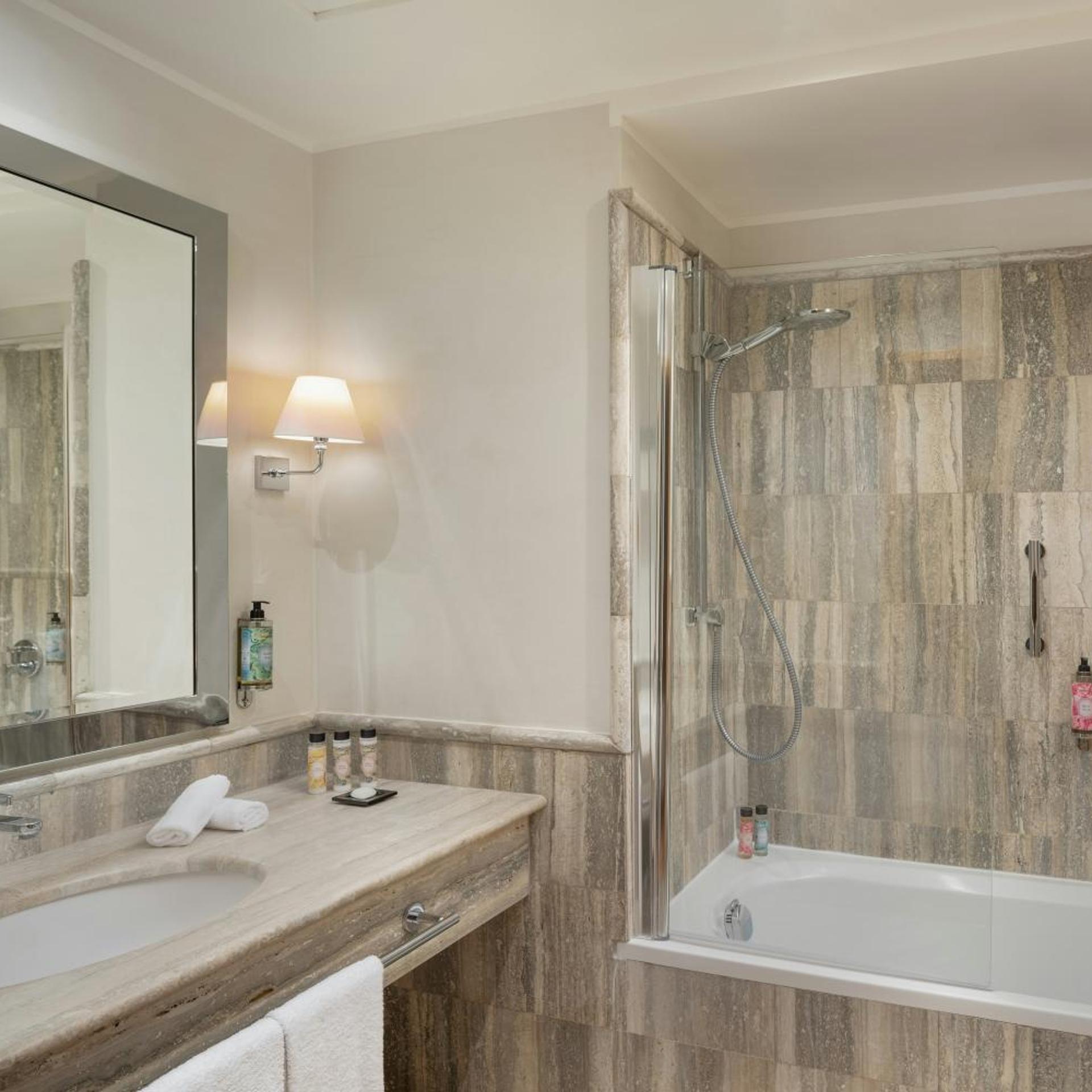جناح جونيور بسرير كينج، Rosa Grand Milano Starhotels Collezione 8/10