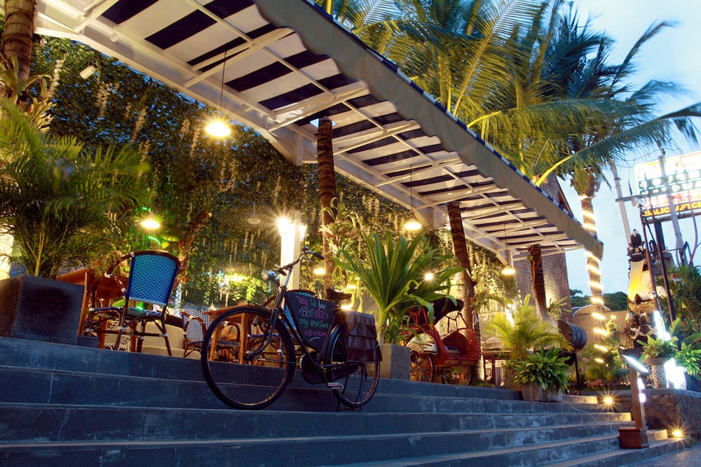 THE 1O1 Bali Oasis Sanur - CHSE Certified 4/85