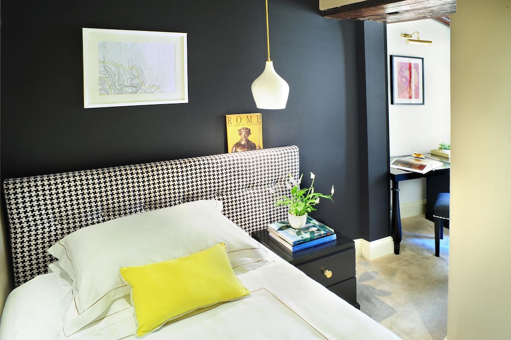 Nerva Boutique Hotel 7/72