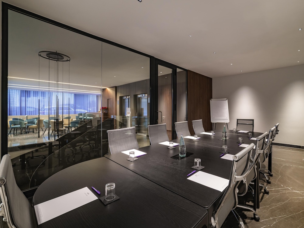 Mercure St. Julian s Malta 58/69