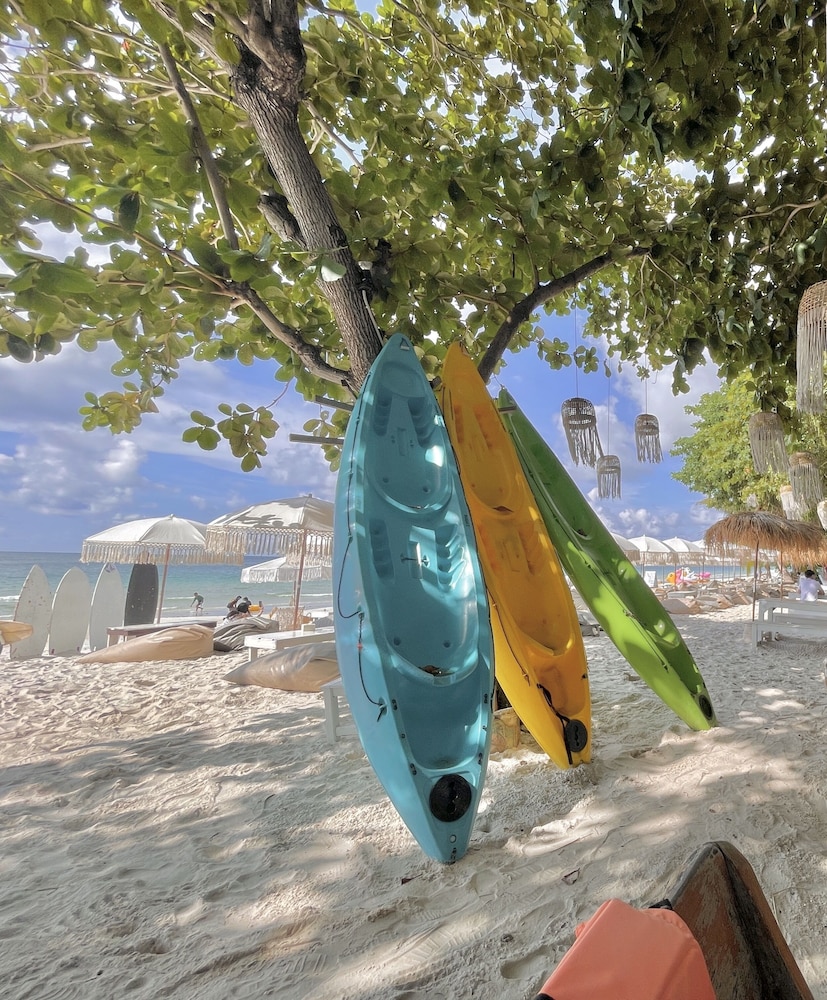 Tonsak Resort 38/57