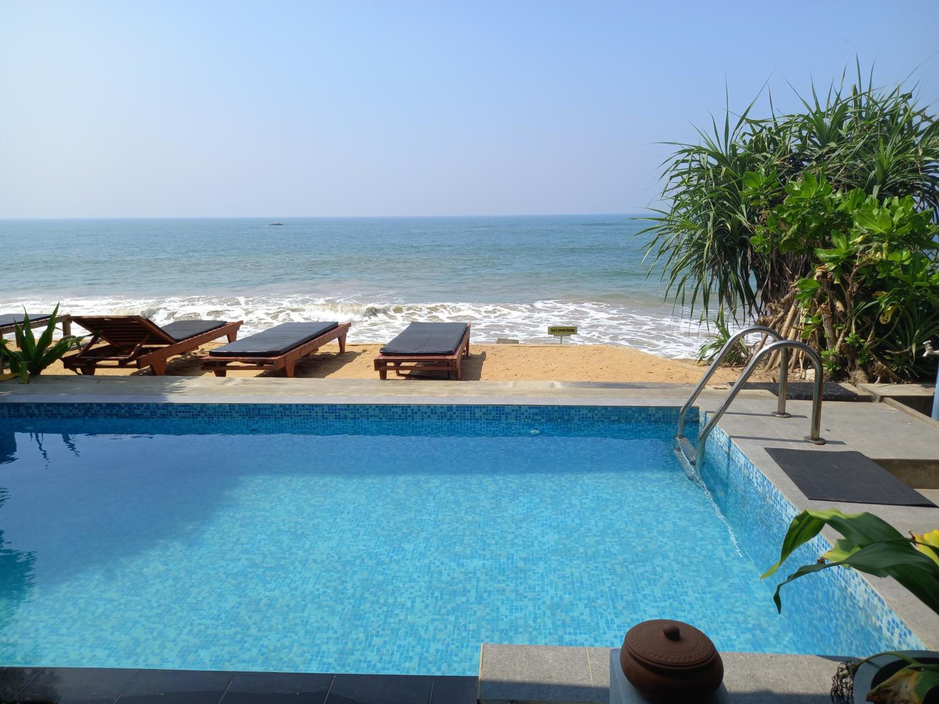 Asiri Yoga Retreat 7/11