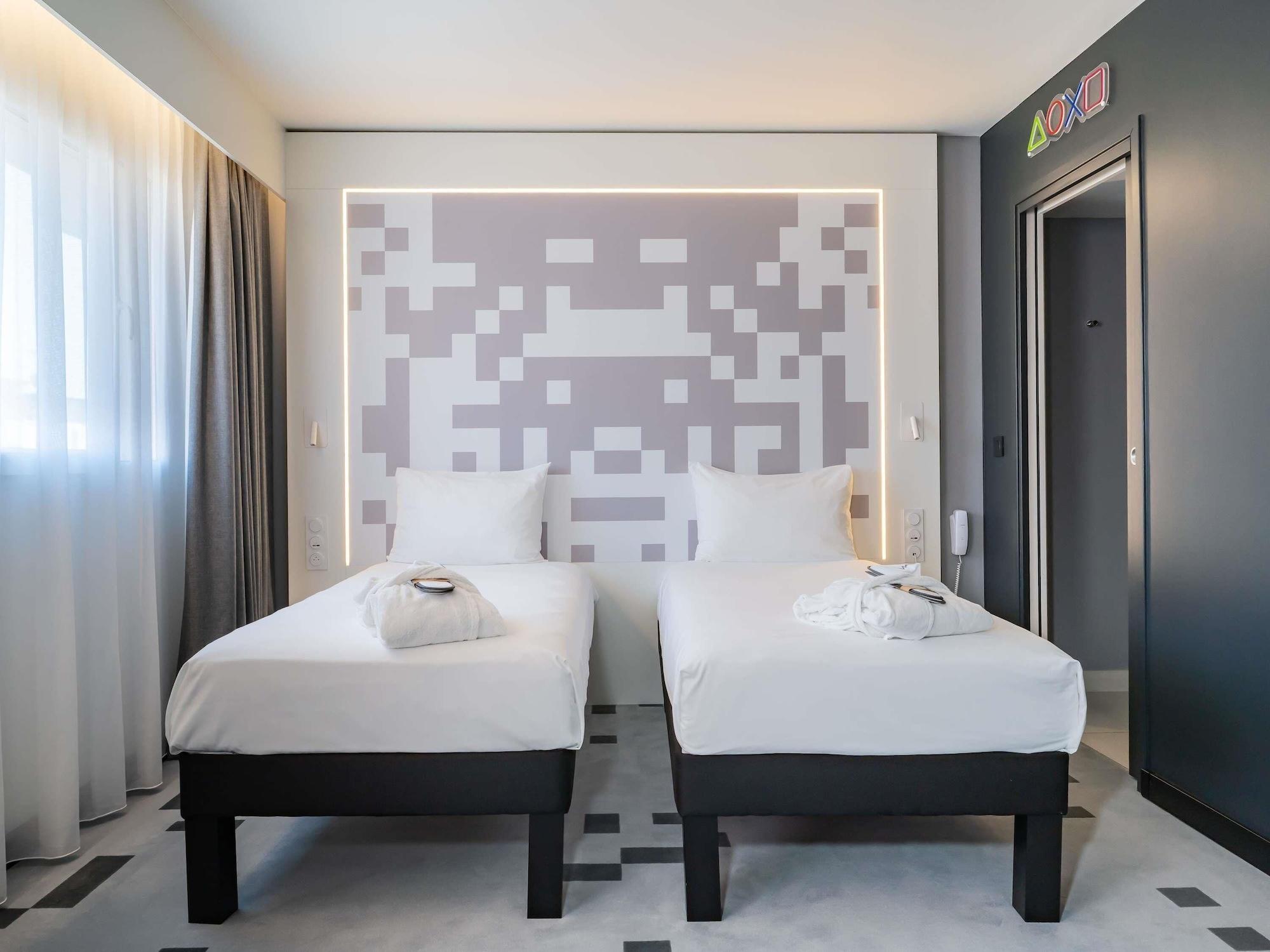 Standard, Multiple Beds