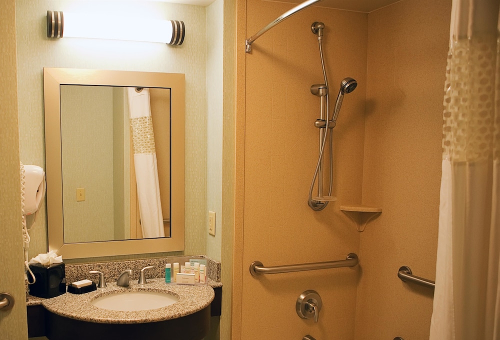 Hampton Inn Colby 18/39