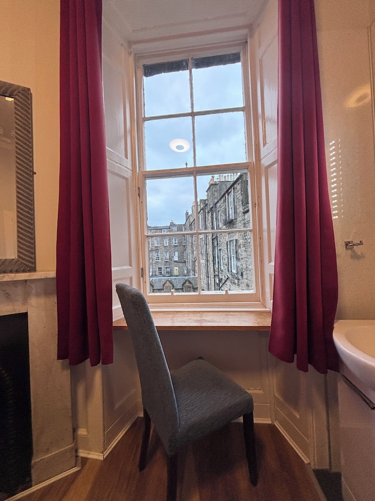 Regent House Hotel 43/64