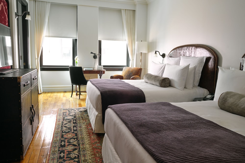 THE NOMAD HOTEL 10/33