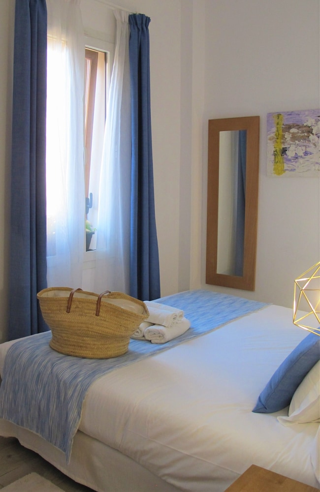 STANDARD, DOUBLE OR TWIN BED