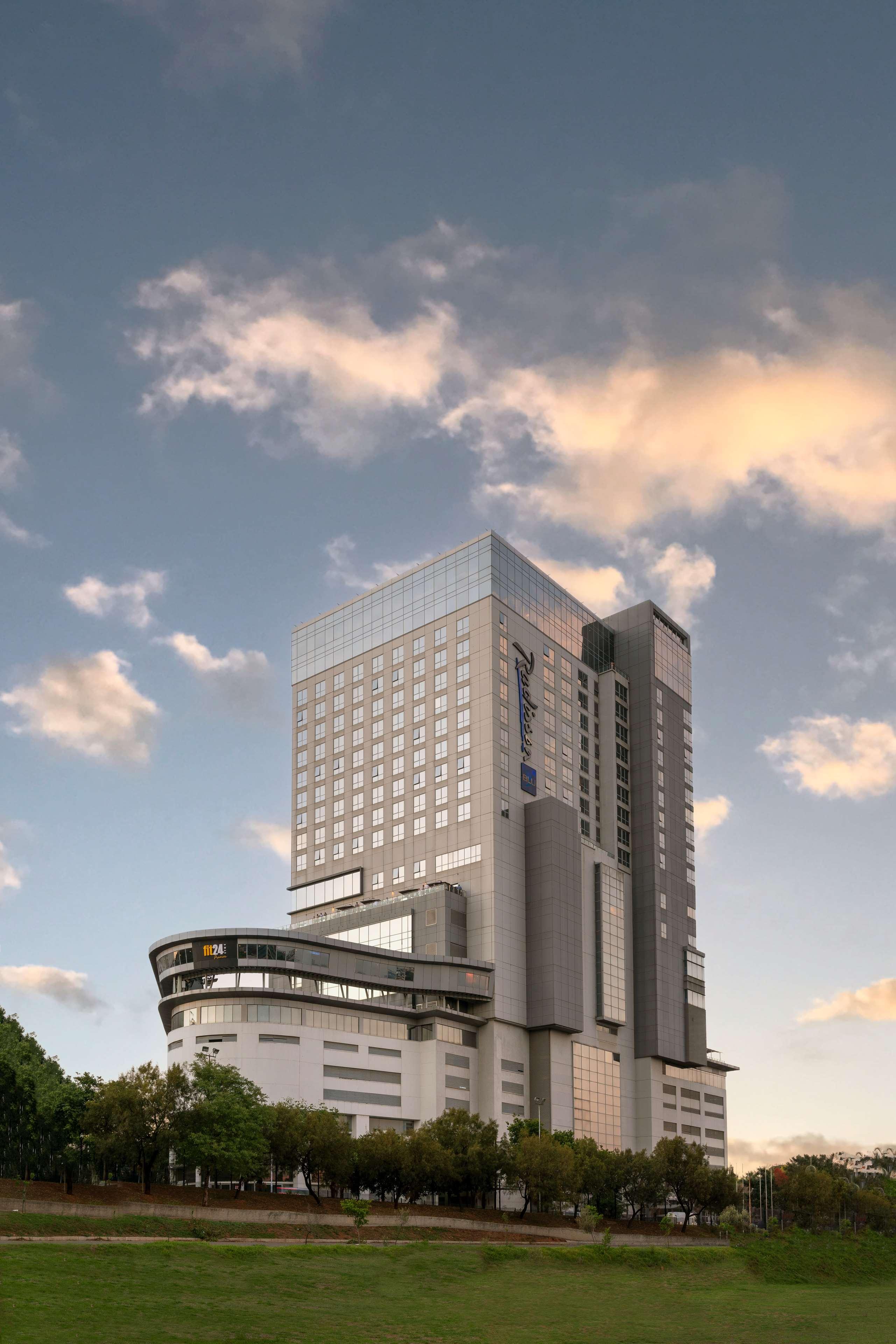 RADISSON BLU HOTEL SANDTON in JOHANNESBURG