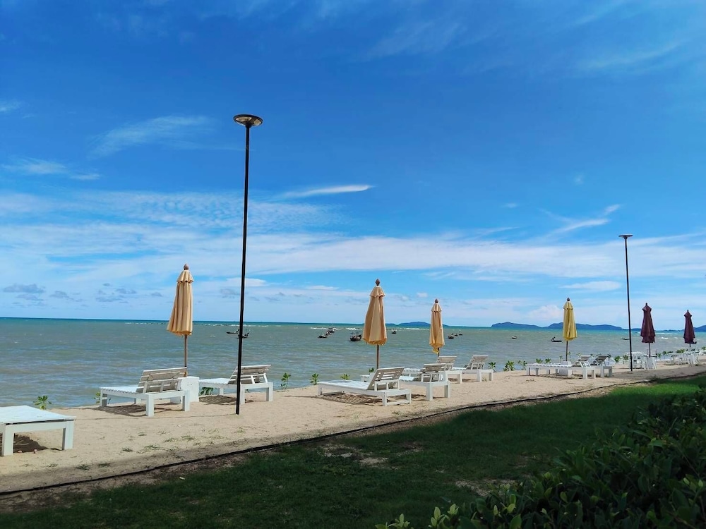 Royal Phala Cliff Beach Resort and Spa 45/50