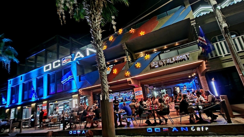 Ocean Cafe Suites - Adult only 54/63