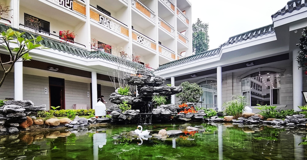White Swan Guest House (Zhaoqing Hubin) 41/44