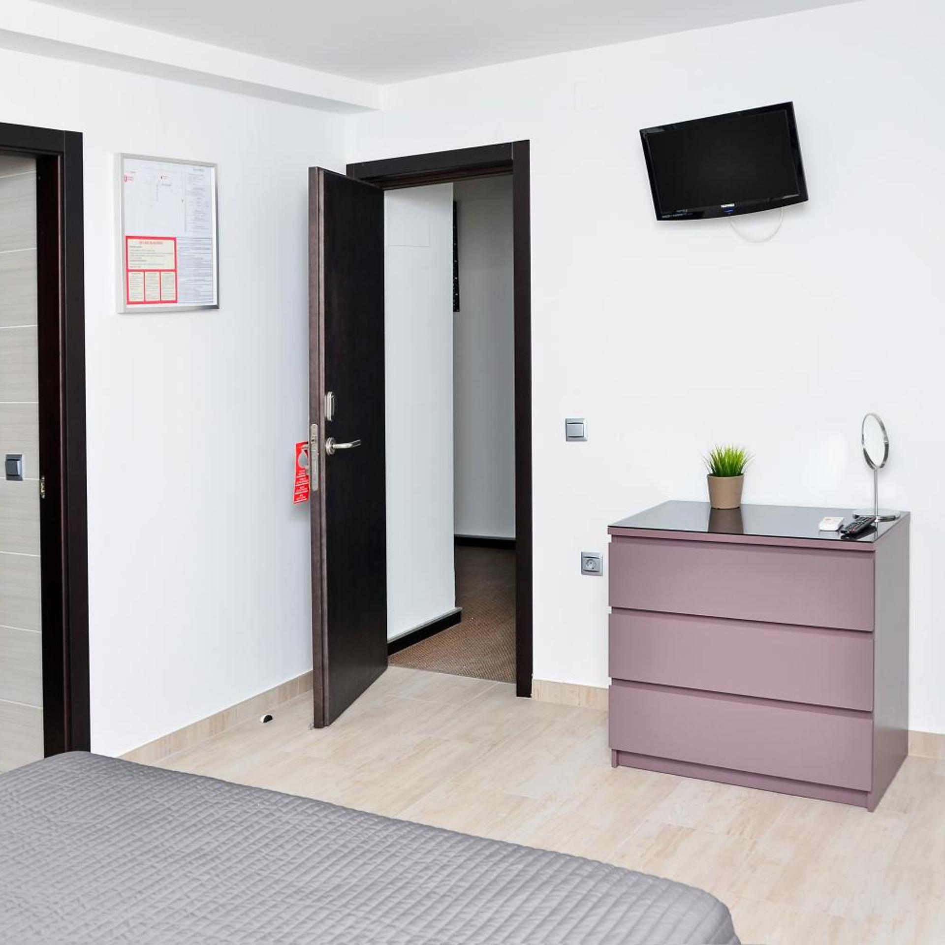 Hostal Campito 10/81