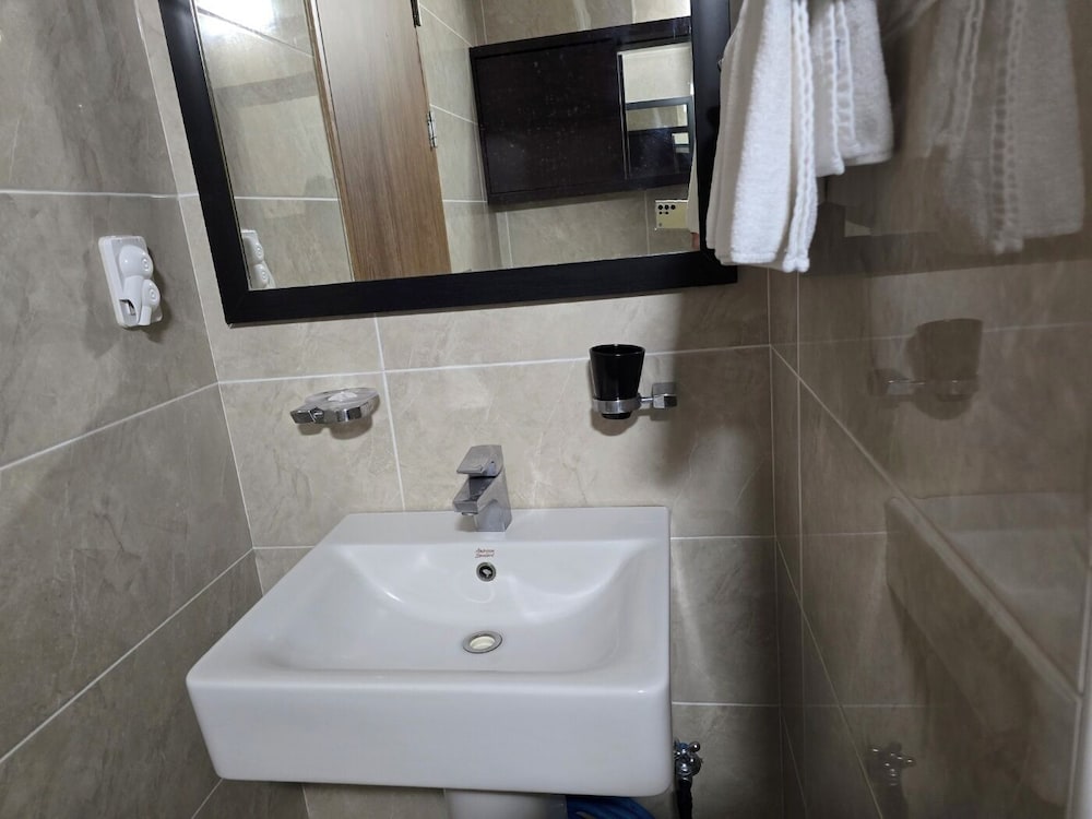 Cheonjiyeon Hotel 44/50
