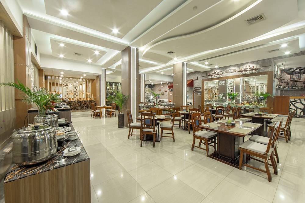 Grand Inna Tunjungan 23/27