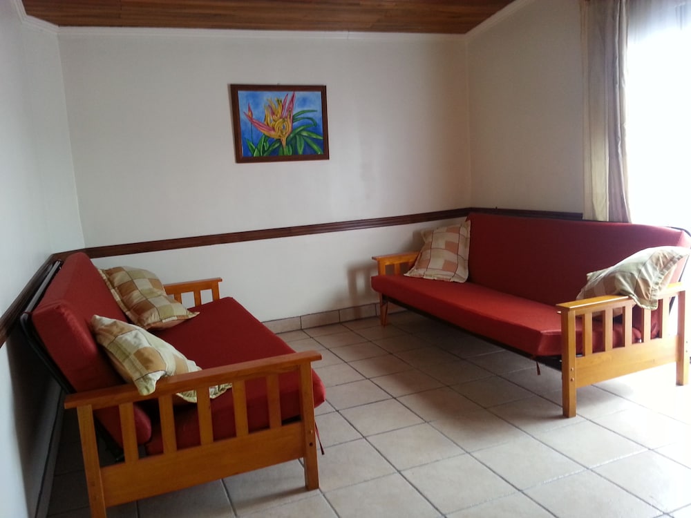 La Guaria Inn And Suites Hotel 41/65