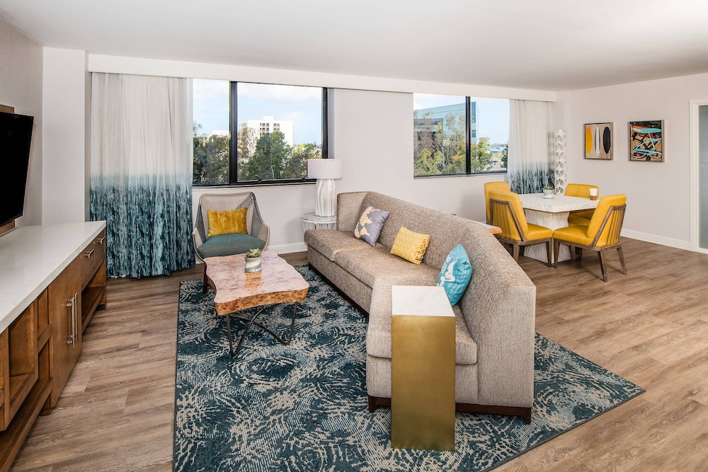 Renaissance Newport Beach Hotel 32/51