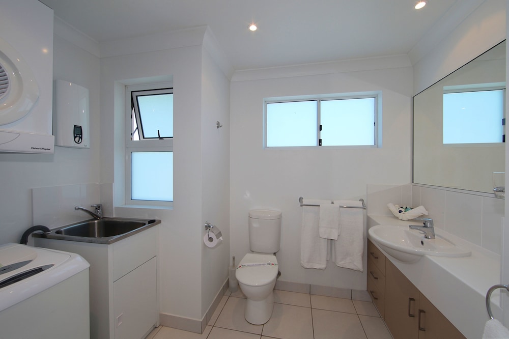 Koola Beach Apartments 24/63