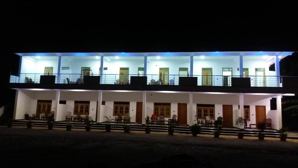 Sea Zone Hotel Nilaveli 2/49