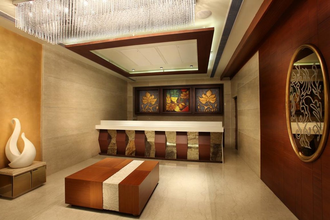 Mahagun Sarovar Portico Suites 21/38