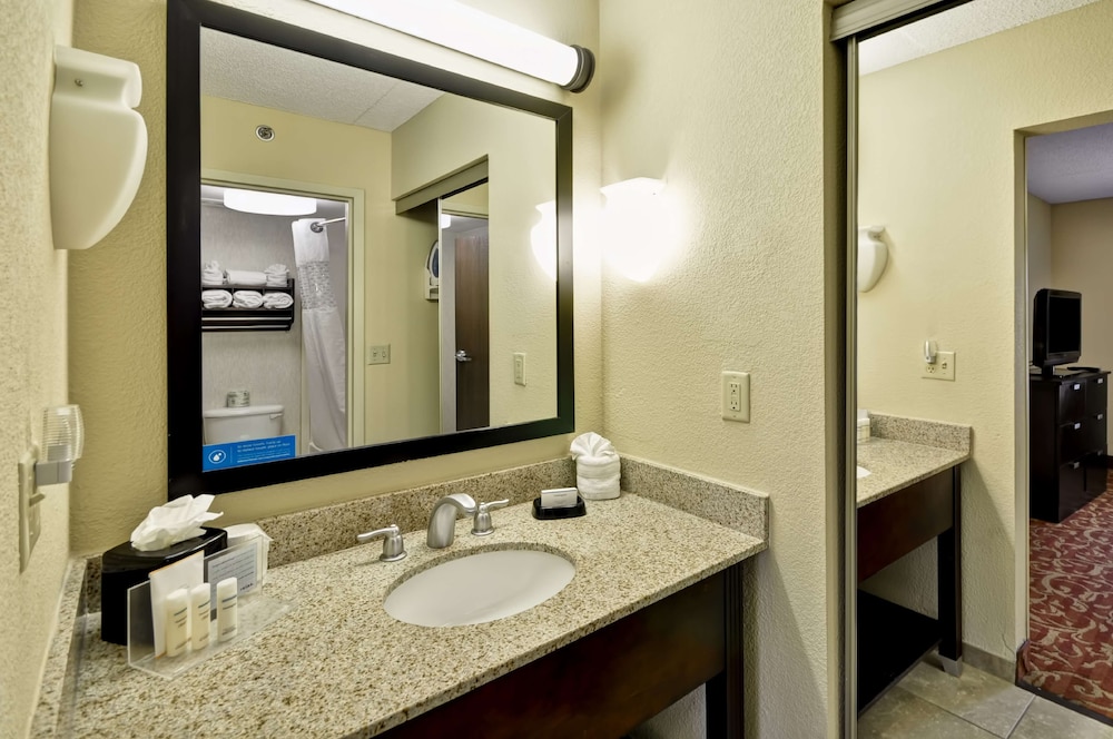 Hampton Inn & Suites Memphis East Germantown Area 15/53