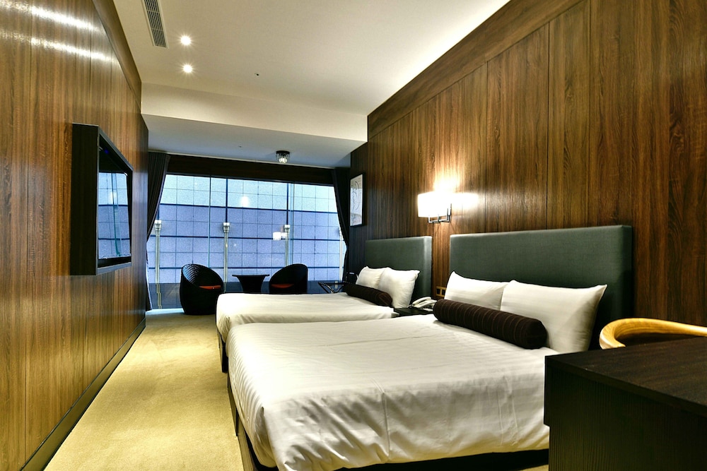 Mayer Inn 13/66