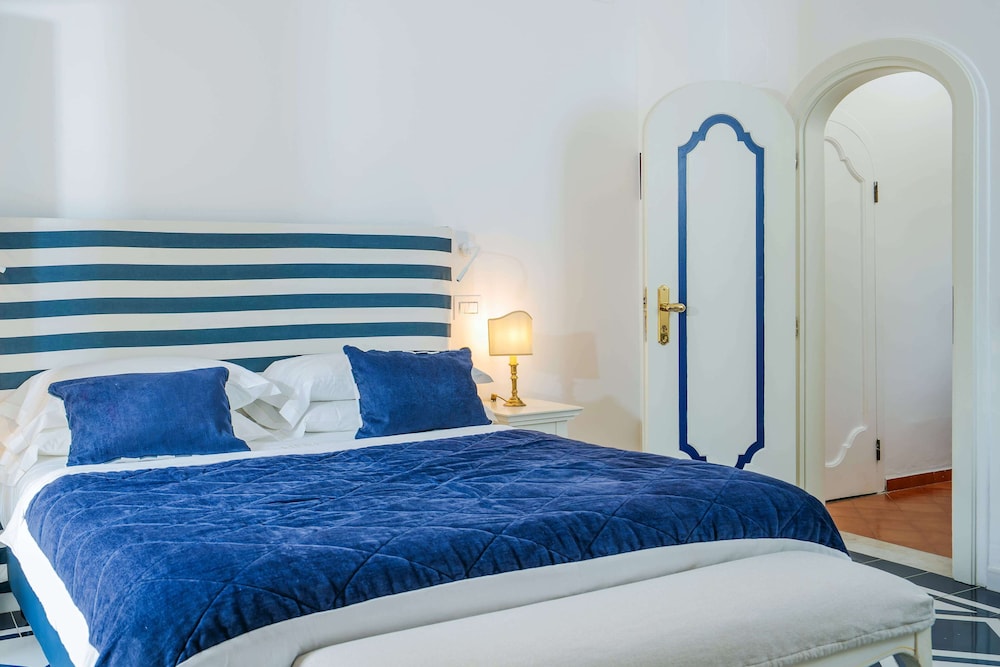 STANDARD, DOUBLE OR TWIN BED