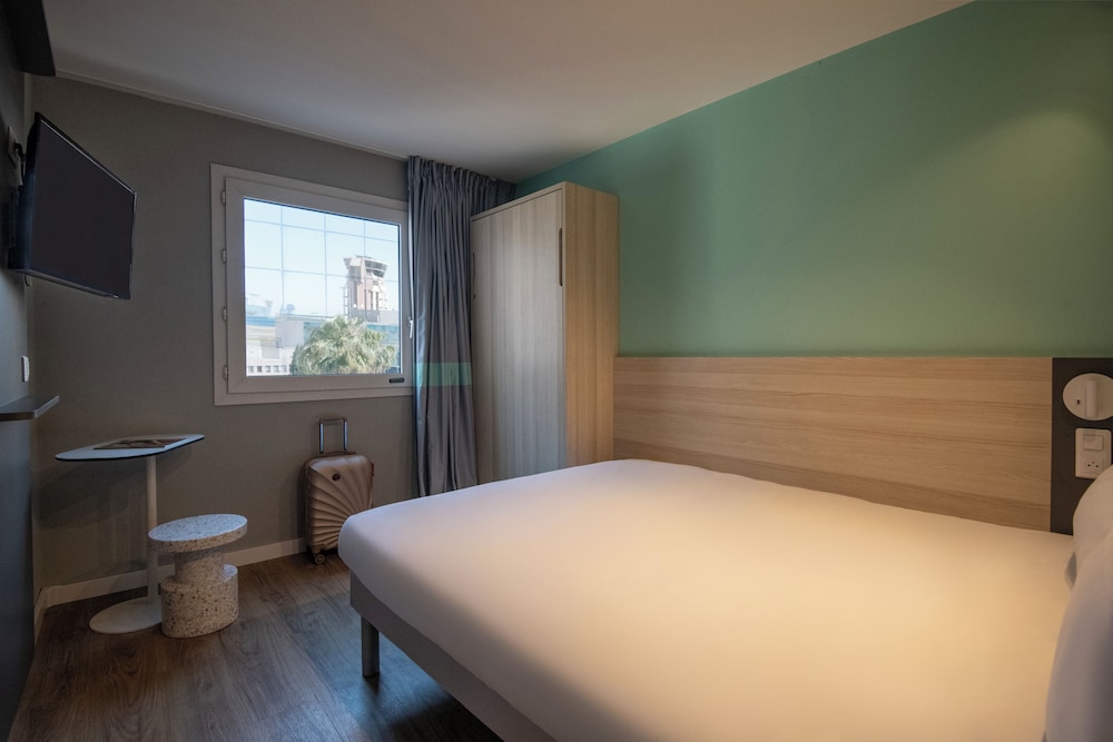 Ibis Budget Nice Aeroport Promenade Des Anglais 31/56