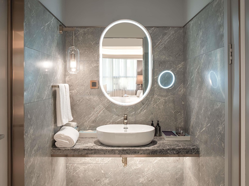 Mercure Xi'an High-tech Zone Center 62/62