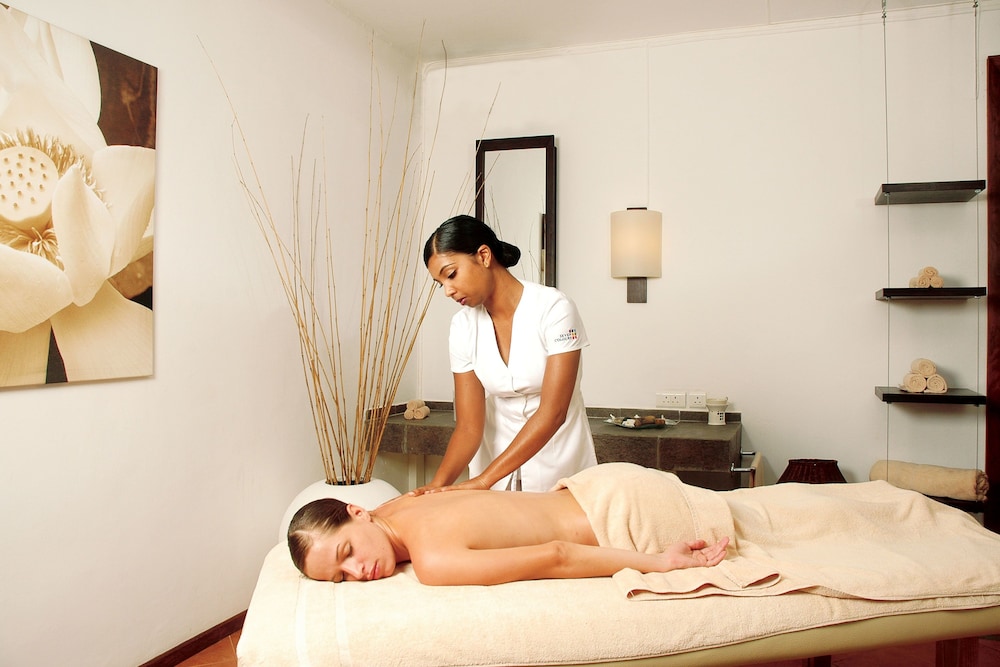 Veranda Grand Baie Hotel and Spa 41/66