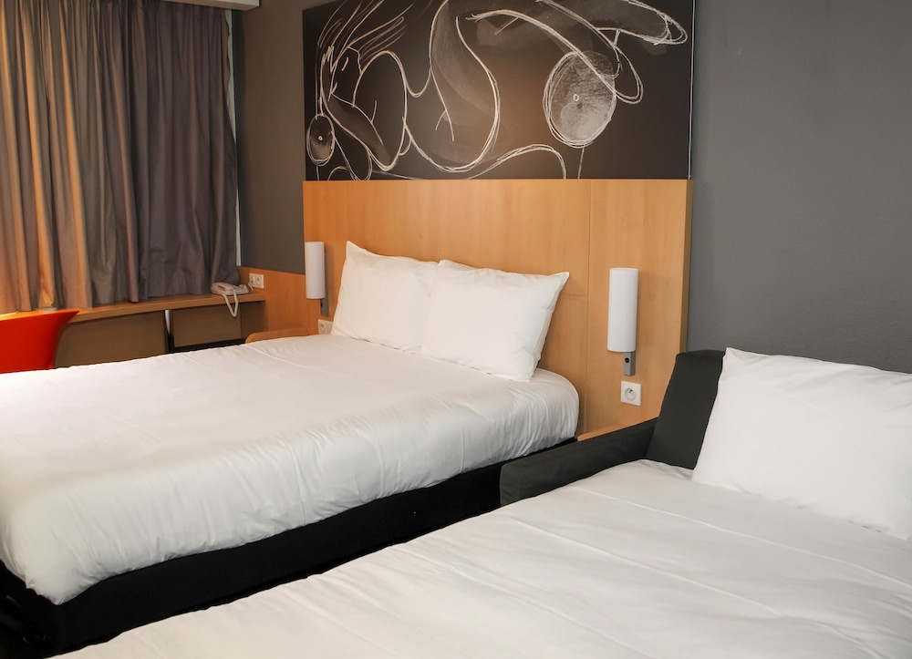 Ibis Saint Genis Pouilly Geneve 17/45