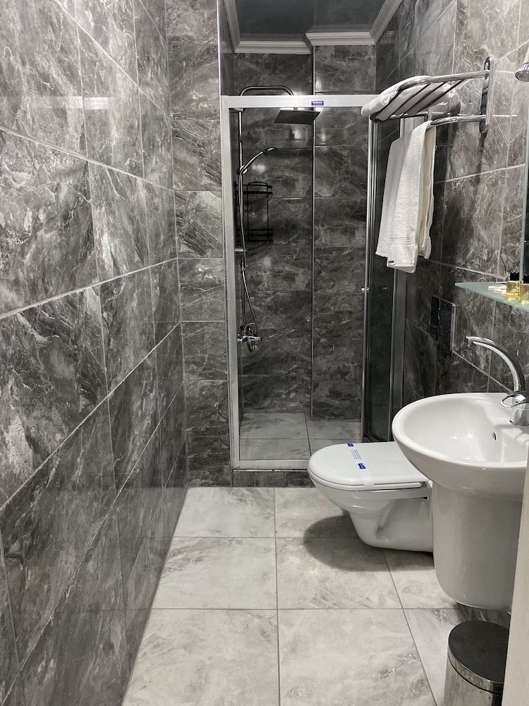 Ayse M Sultan Hotel 42/45