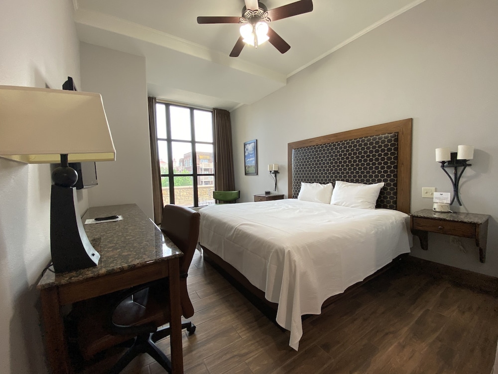 The Oread Lawrence, Tapestry Collection by Hilton 37/71