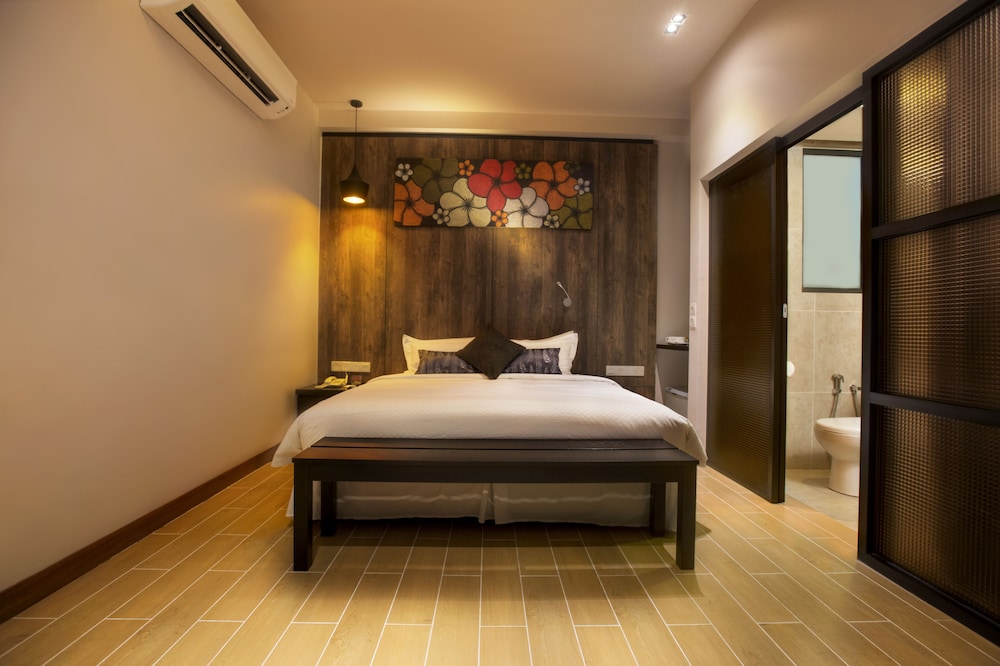 Hotel Twenty 8B 10/40