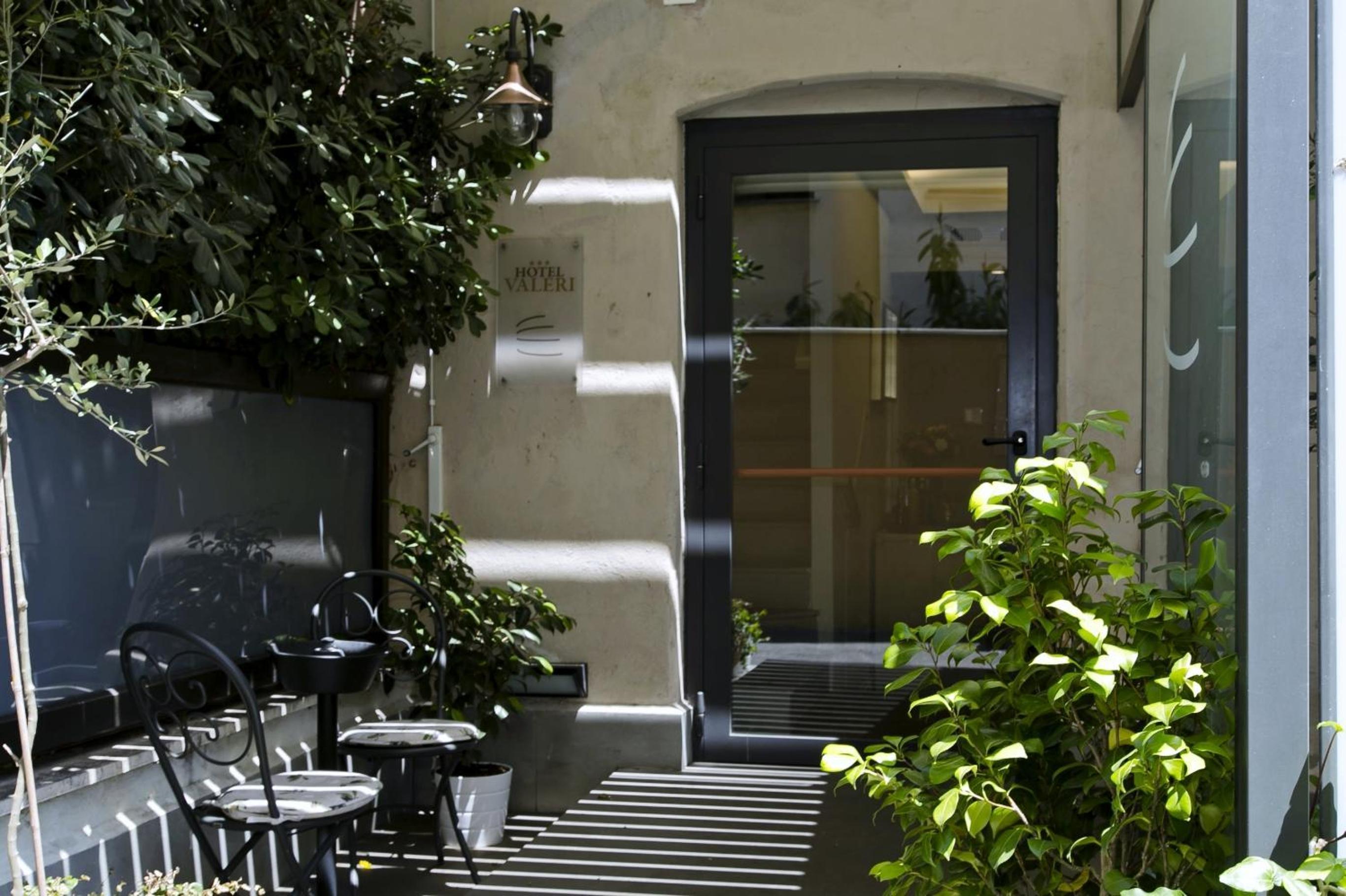 Hotel Valeri 1/50