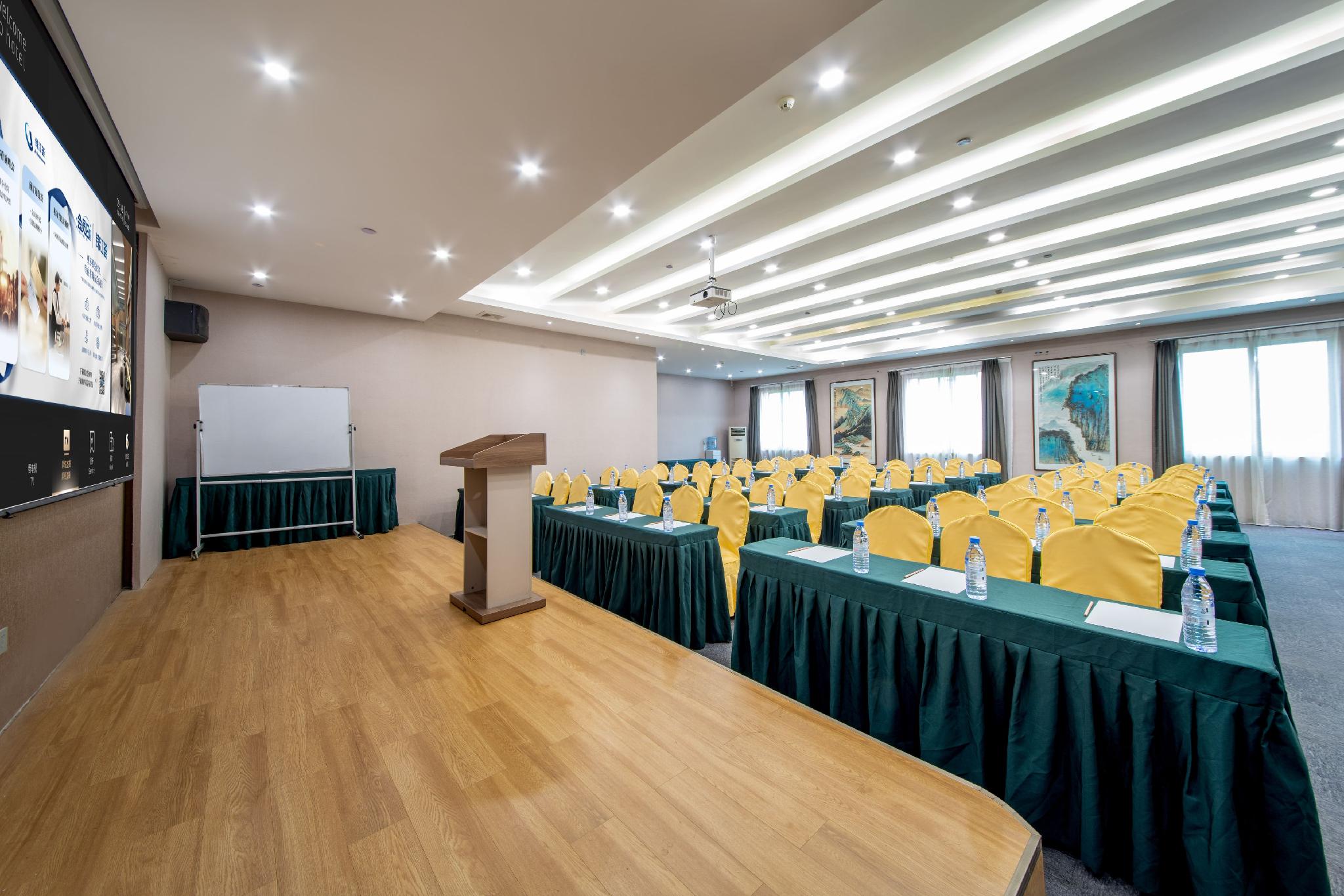 White Yulan Hotel (Xi'an Hangtiancheng Metro Station) 30/41