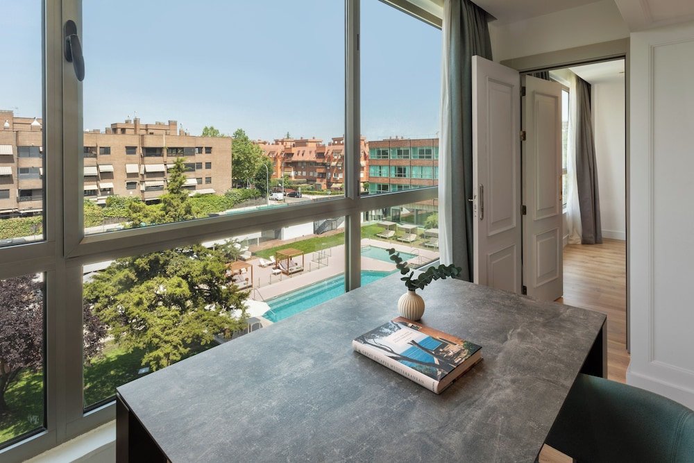 Melia Madrid Barajas 38/75