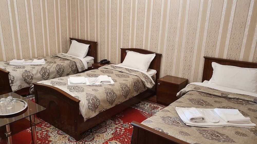Sarbon Hotel 7/72