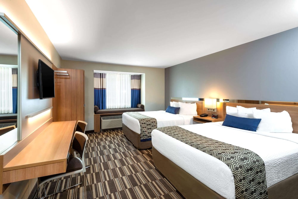 Microtel Inn and Suites by Wyndham Warsaw 20/42
