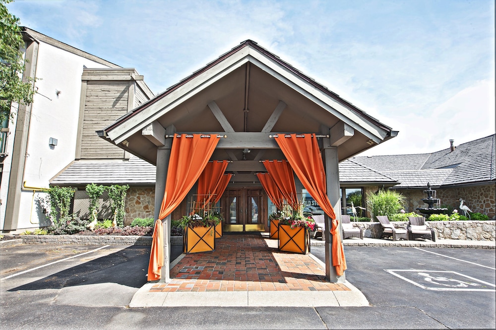 Old Stone Inn Boutique Hotel 67/74