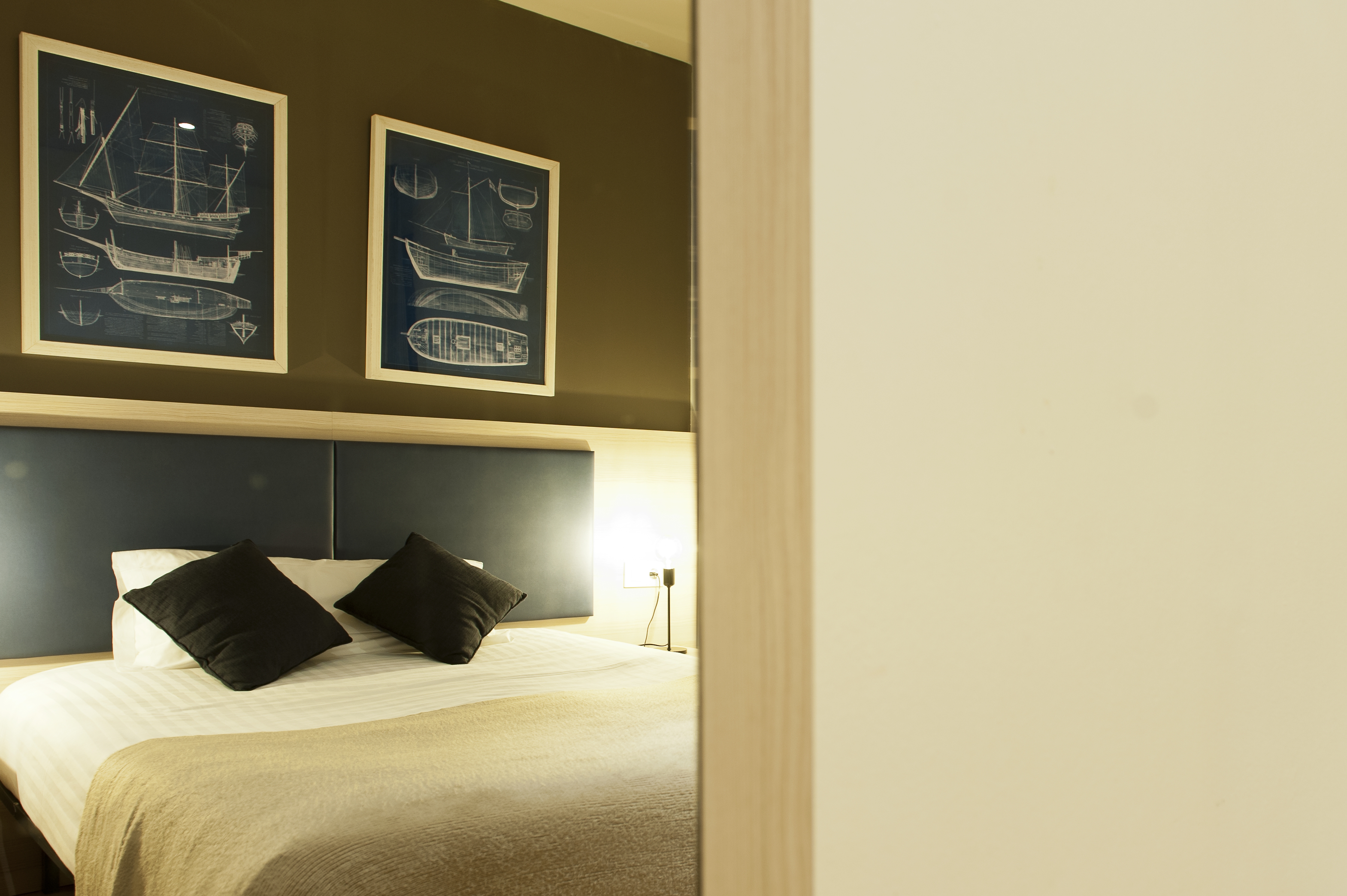 Mh Apartments Ramblas 8/31