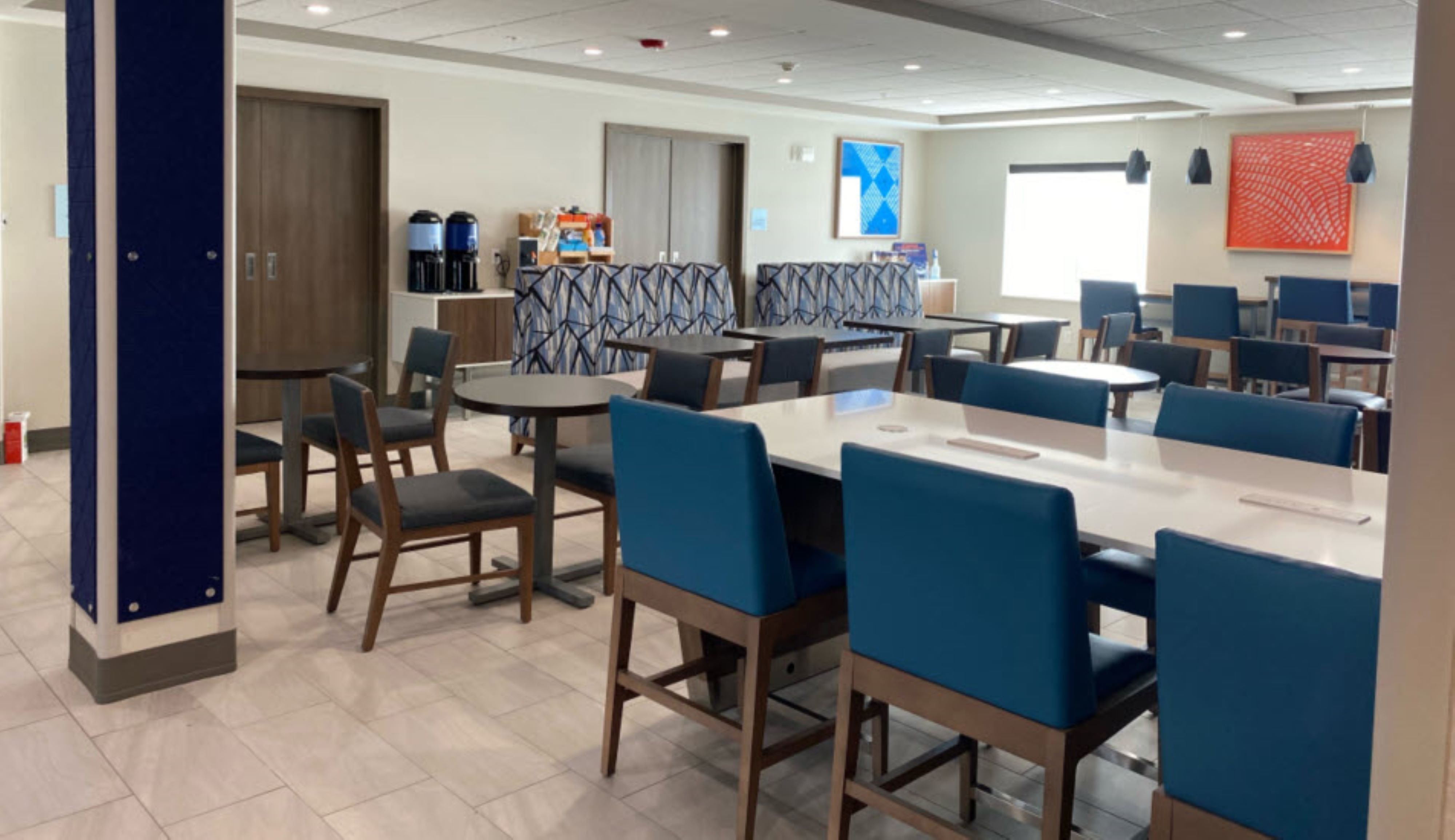 Holiday Inn Express Hotel Suites Grand Junction 72/96