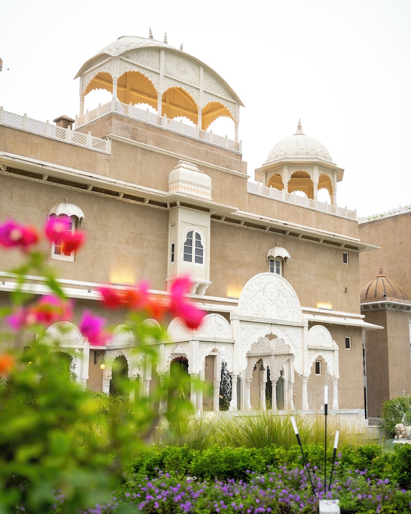 Taj Lalit Bagh 11/116