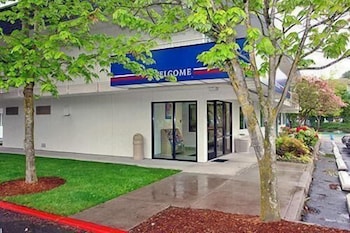 Motel6 Reno, NV - Livestock 7/42