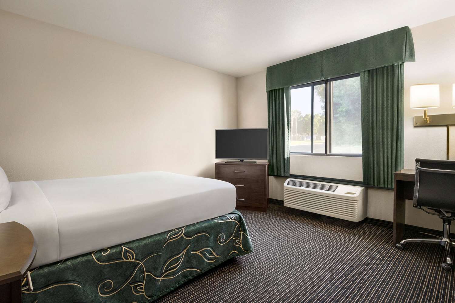 Travelodge by Wyndham Yuma 15/45
