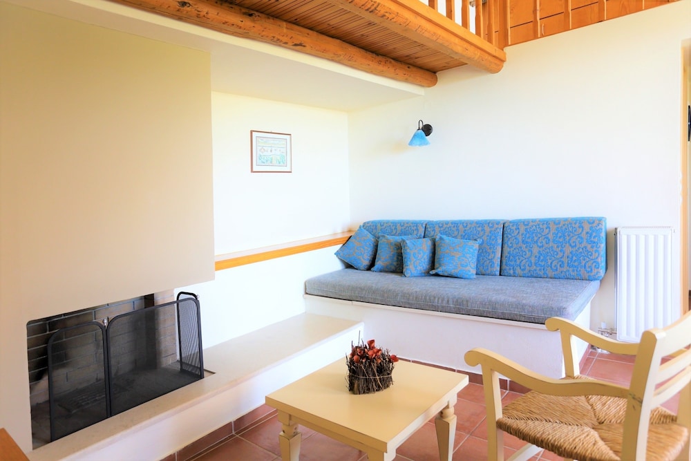 Mourtzanakis Residence 30/60