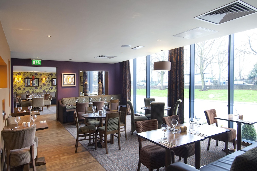 Premier Inn Heathrow Airport Terminal 5 48/58