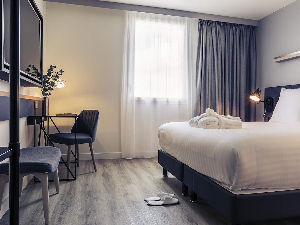 Mercure Paris Gennevilliers 13/76