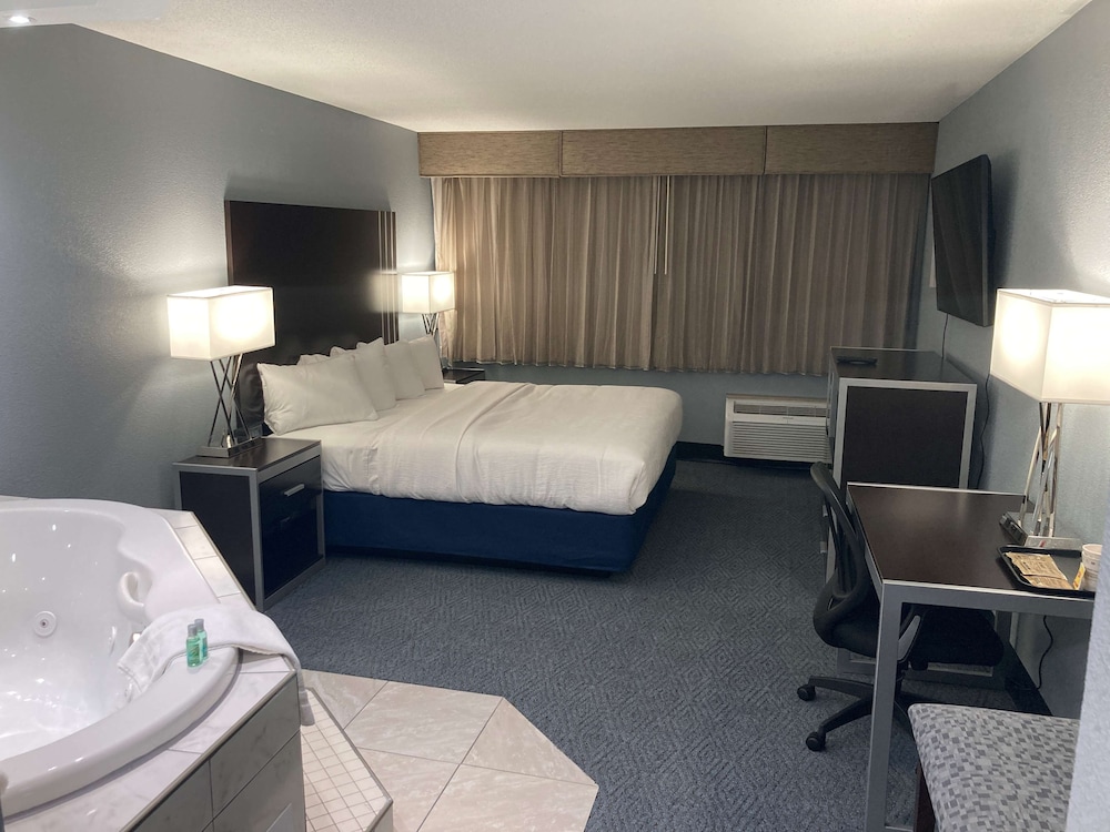 Best Western Plus Reading Inn & Suites 5/37